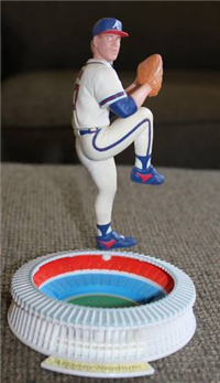 TOM GLAVINE  6'' Action Figure   (Starting Lineup Baseball, Kenner, 1994) 