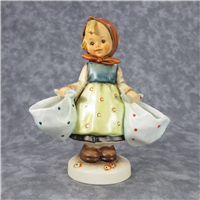 MOTHER'S DARLING Final Issue Figurine (Hummel 175, TMK)