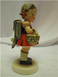 SCHOOL GIRL Figurine (Hummel 81, TMK)