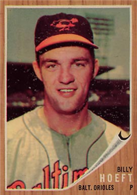 1962 Topps Baseball Card #134 Billy Hoeft (Blue or Green Sky)