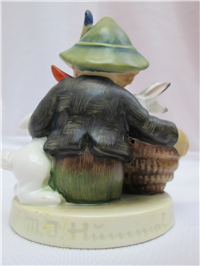 PLAYMATES 4 1/4 " Figurine (Hummel 58/0, TMK)