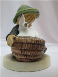 PLAYMATES 4 1/4 " Figurine (Hummel 58/0, TMK)