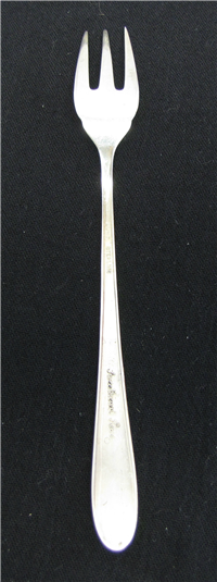 Sweetheart Rose Sterling 5  7/8  inch Pickle/Olive Fork   (Lunt #1951) 