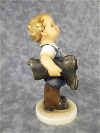 BOOTS Figurine (Hummel 143/0, TMK)