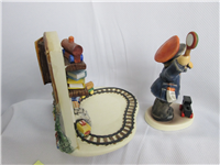 ALL ABOARD First Issue Figurine (Hummel 2044, TMK)