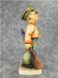 SOLDIER BOY Figurine (Hummel 332, TMK)