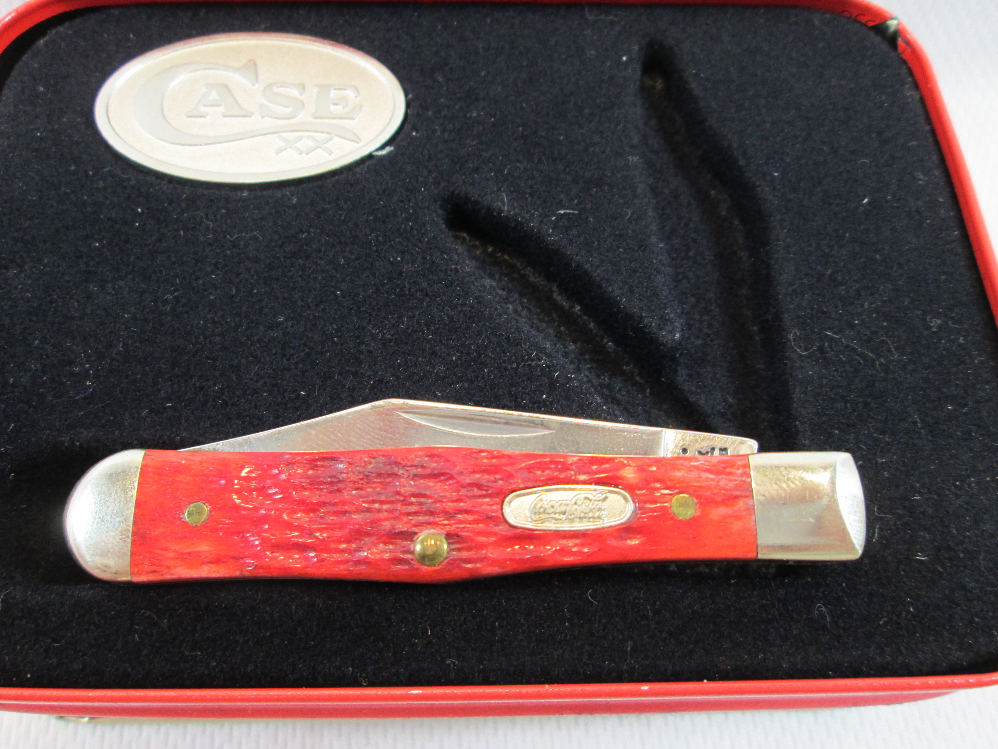 How much is 2001 CASE XX 64700 6225 1/2 SS Red Bone CocaCola Christmas Special Edition Knife