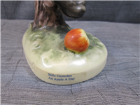 AN APPLE A DAY Stille Genieller Figurine (Hummel 403, TMK)