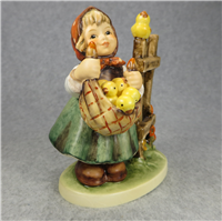 CHICKEN LICKIN Figurine (Hummel 385, TMK)