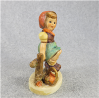 JUST RESTING Figurine (Hummel 112 3/0, TMK)