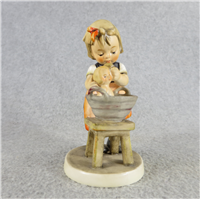 DOLL BATH Figurine (Hummel 319, TMK)