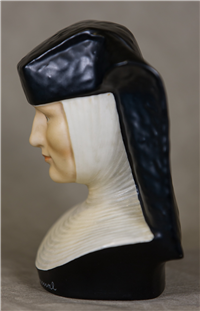 SISTER M.I. HUMMEL Bust (Goebel Club Exclusive Hu 3, TMK)