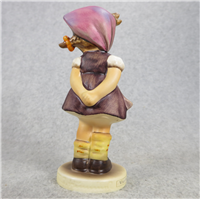 WHICH HAND? 5 Hummel 258 TMK 5