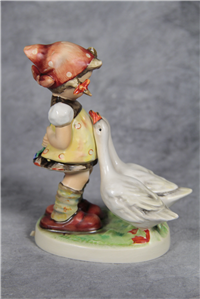 GOOSE GIRL Figurine (Hummel 47/0, TMK)