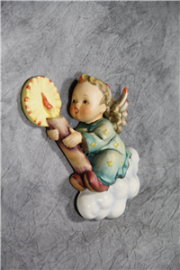 MERRY CHRISTMAS Wall Plaque (Hummel 323, TMK)