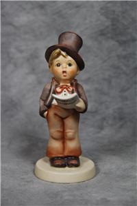 STREET SINGER 5 inch Figurine  (Hummel 131, TMK 5)