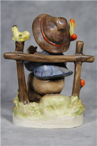 SHE LOVES ME, SHE LOVES ME NOT Figurine (Hummel 174, TMK)