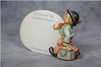 MERRY WANDERER Stadthalle Kassel  3-1/2 inch Plaque  (Hummel 187 A, TMK 7)