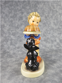 BEGGING HIS SHARE Figurine (Hummel 9, TMK)