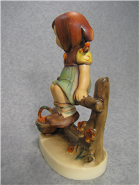 JUST RESTING Figurine (Hummel 112/I, TMK)