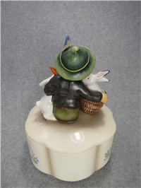 PLAYMATES Hasenvater Limited Edition Music Box (Hummel IV/58, TMK)