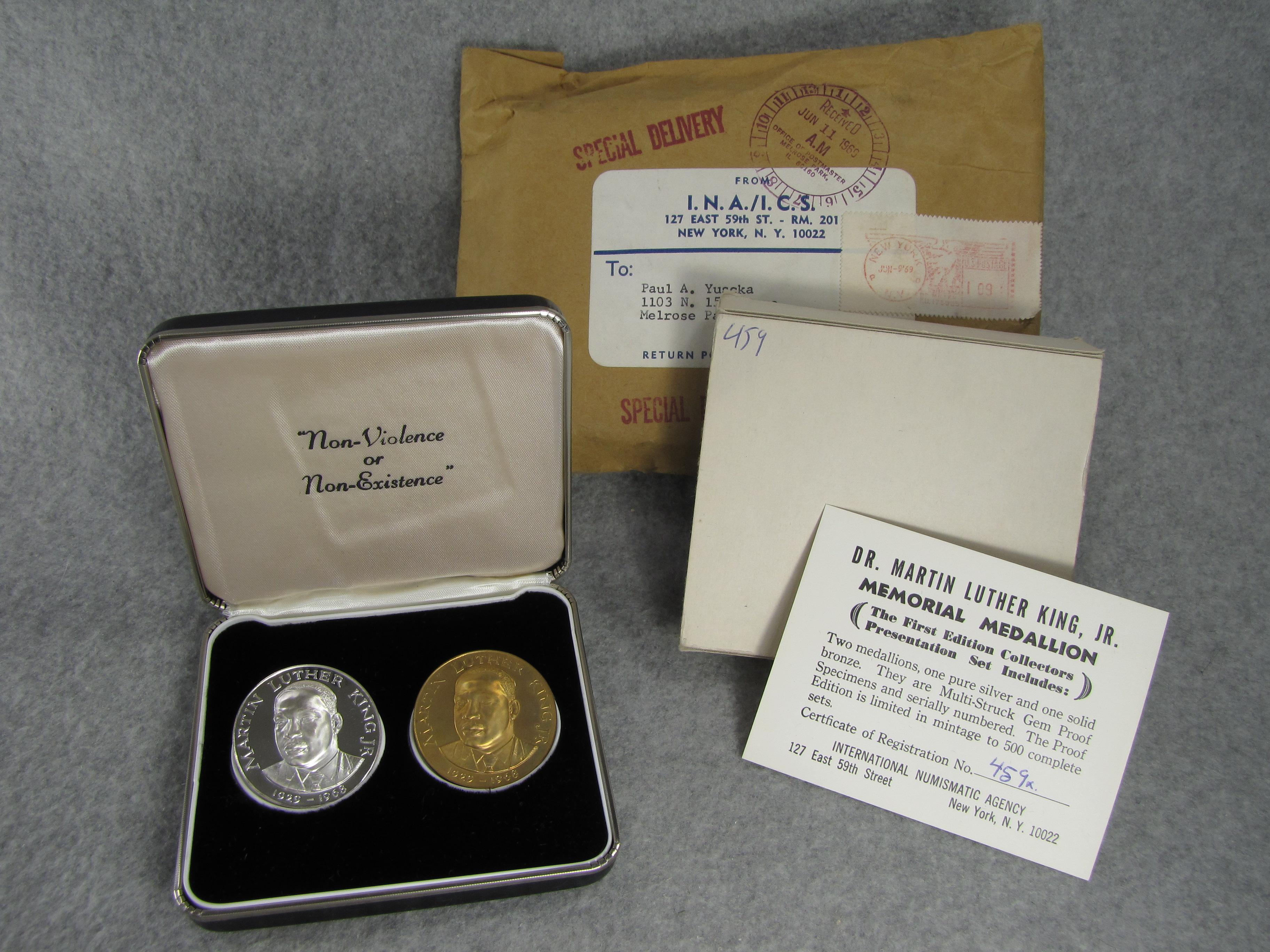 How much is 1969 International Numismatic Agency Dr. Martin Luther King,  Jr. Silver & Bronze Memorial Bronze Medallion Set worth? | iGuide.net Price  Report