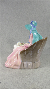 AFTERNOON TEA x 7 1/4" Bone China Figurine (Royal Doulton, HN 1747)