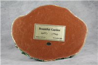 Bountiful Garden Special Edition Basescape (Hummel 1071-D, 2002) 