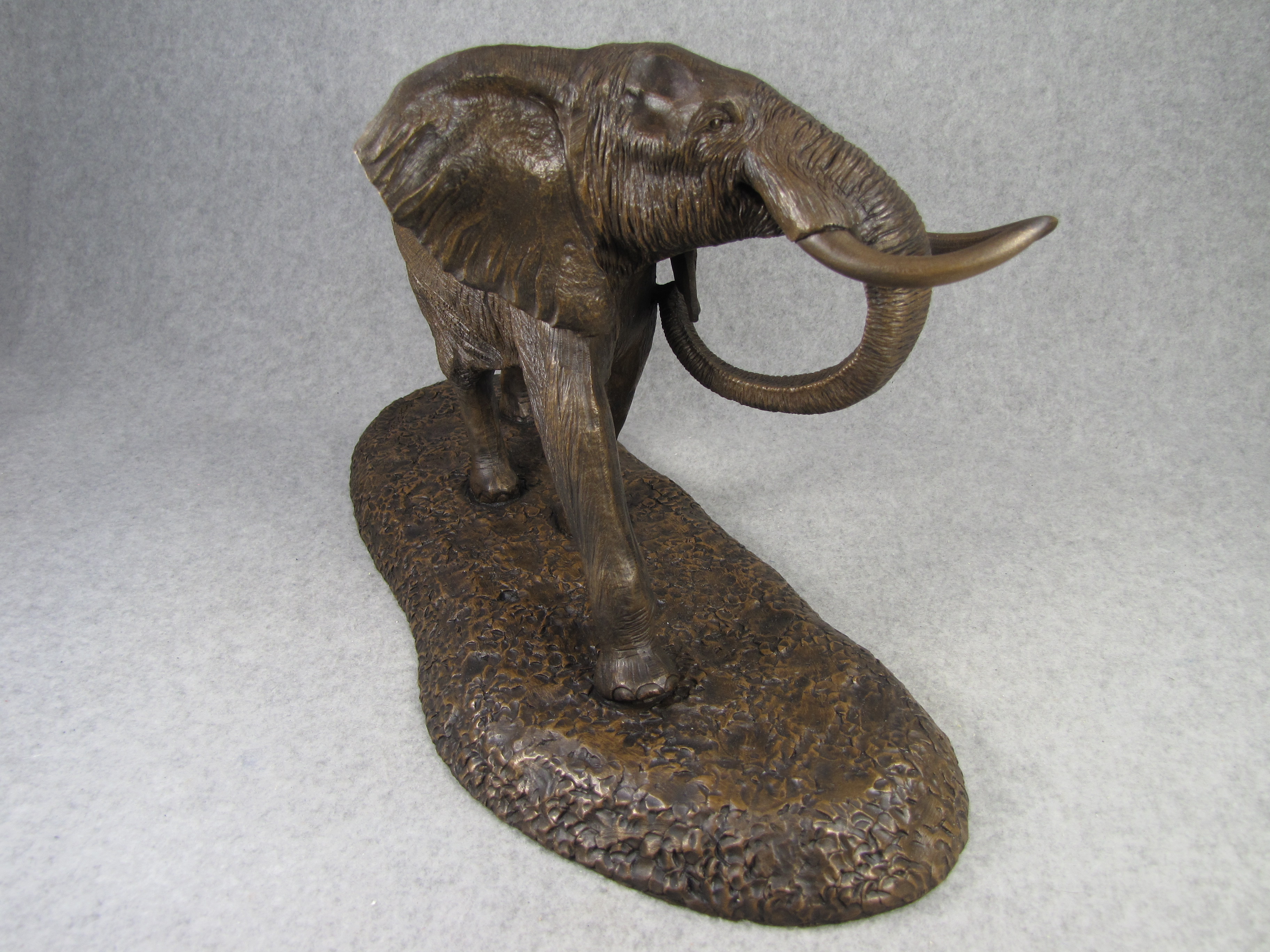 How much is 1983 East African Wildlife Society Giant Of The