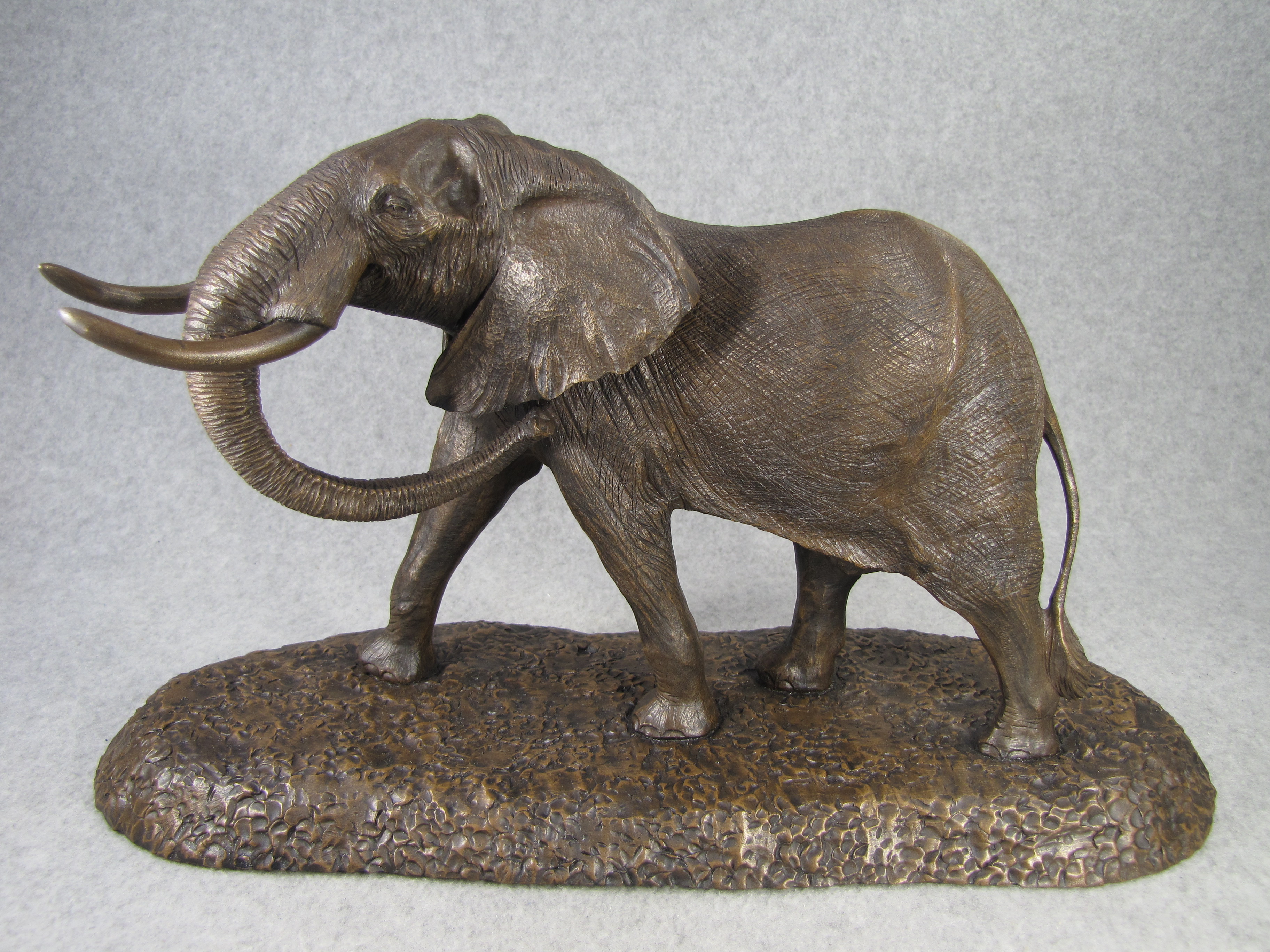 How much is Robert Glen's GIANT OF THE AFRICAN PLAINS 8