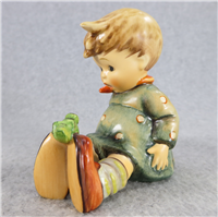 First Issue FRIEND OR FOE? Figurine (Hummel 434, TMK)