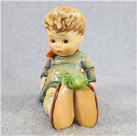 First Issue FRIEND OR FOE? Figurine (Hummel 434, TMK)