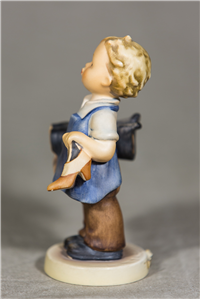 BOOTS 5 inch Figurine (Hummel 143/0, TMK 5)