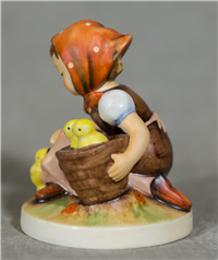 CHICK GIRL Figurine (Hummel 57/0, TMK)