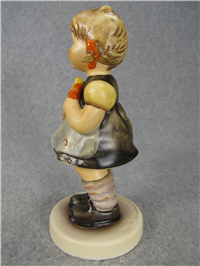 LITTLE VISITOR Figurine (Hummel 563/0, Club Exclusive, TMK)