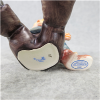 SKATING IN STRIDE Figurine (Hummel 2058/B, First Issue, TMK)
