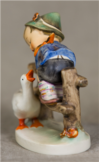 BARNYARD HERO Figurine (Hummel 195 2/0, TMK SS)