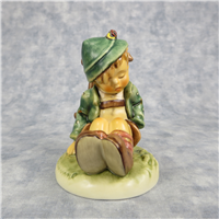 AFTERNOON NAP First Issue Figurine (Hummel 836, TMK)