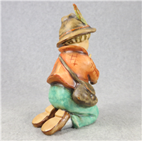 LITTLE TOOTER Figurine (Hummel 260, TMK)