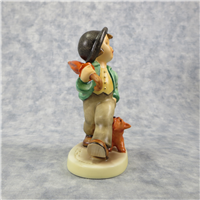 STROLLING ALONG Figurine (Hummel 5, TMK)