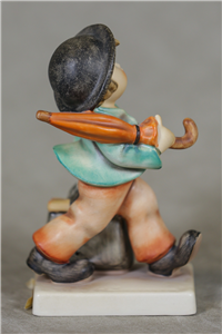 MERRY WANDERER Figurine (Hummel 11/0, TMK)
