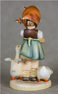 BE PATIENT Figurine (Hummel 197, TMK)