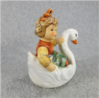 SWAN CHARIOT 9 Hummel 2291/B TMK 9