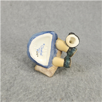 A NAP 2 1/4 inch Figurine (Hummel 534, TMK 7)