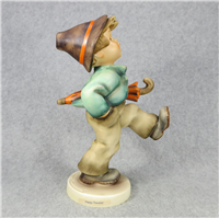 HAPPY TRAVELER Figurine (Hummel 109/II, TMK)