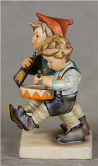 VOLUNTEERS Figurine ARTIST SIGNATURE (Hummel 50/0, TMK)