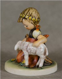 FAVORITE PET Figurine (Hummel 361, TMK)