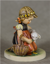FAVORITE PET Figurine (Hummel 361, TMK)