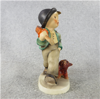 STROLLING ALONG Figurine (Hummel 5, TMK)