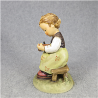 BUSY STUDENT Figurine (Hummel 367, TMK)